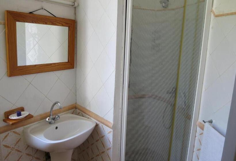 共用房间的床, Cassis Hostel Les Heures Claires