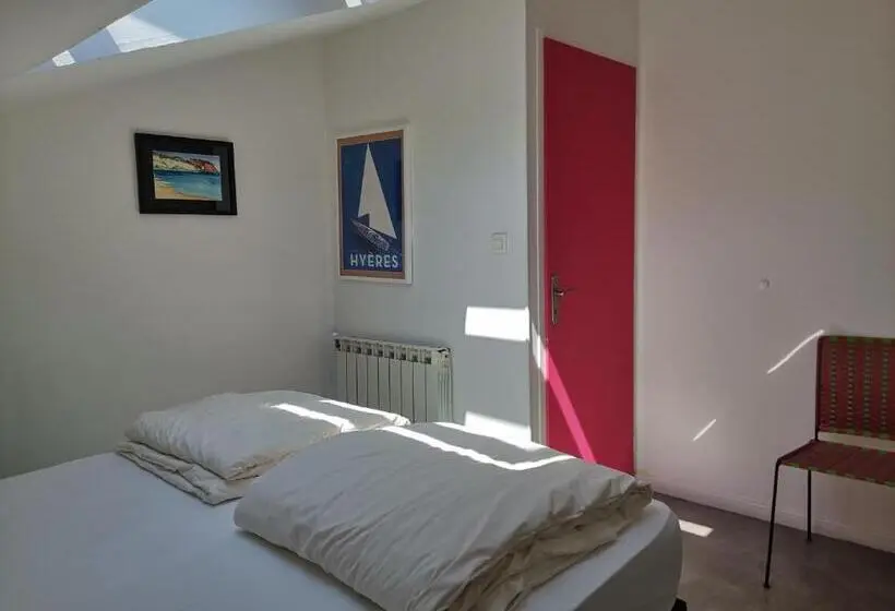 スタンダードルーム, Cassis Hostel Les Heures Claires