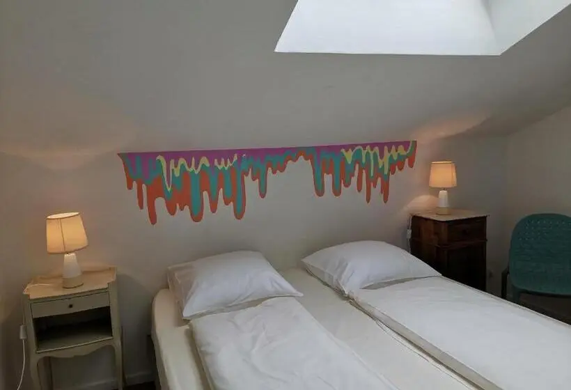 バス共有のスタンダードルーム, Cassis Hostel Les Heures Claires
