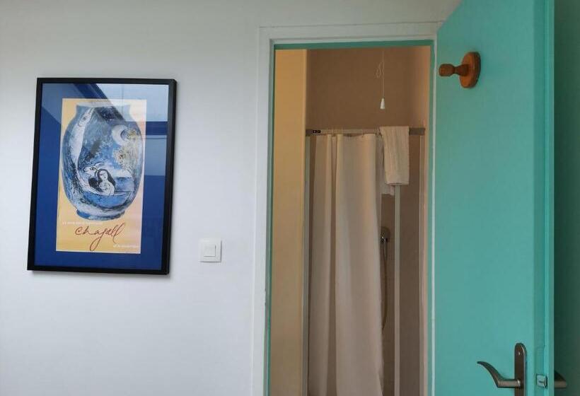 带共用浴室的标准房间, Cassis Hostel Les Heures Claires