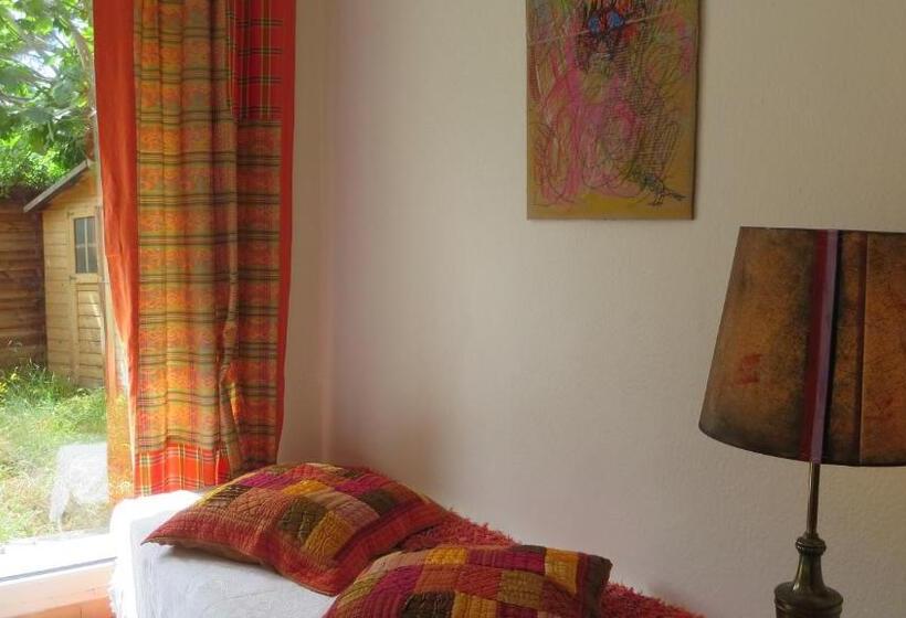 带共用浴室的标准房间, Cassis Hostel Les Heures Claires