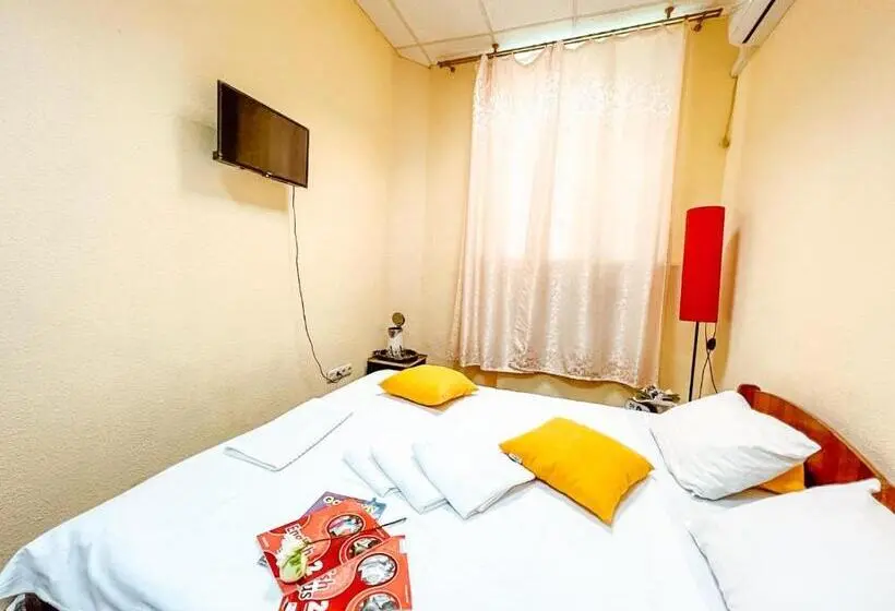اتاق استاندارد با سرویس بهداشتی مشترک, Centrooms Kropivnizkogo