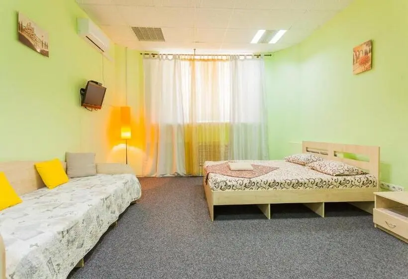 اتاق استاندارد سه نفره, Centrooms Kropivnizkogo