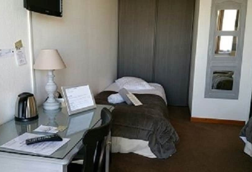 חדר סטנדרט לשלושה, L Ideal Le Mountbatten