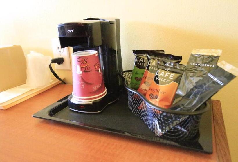 غرفة قياسية سرير كينج, Shamrock Country Inn