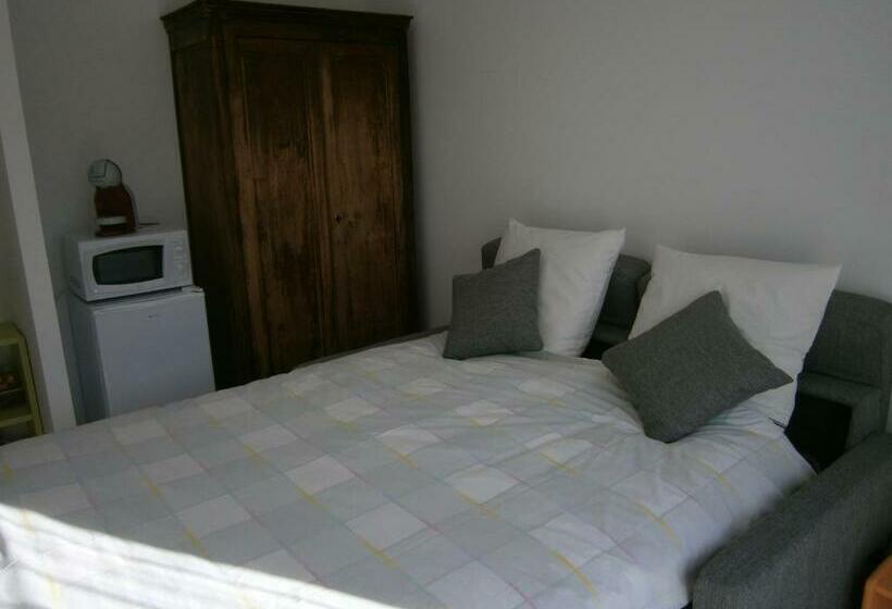 اتاق استاندارد, Chez Elisa