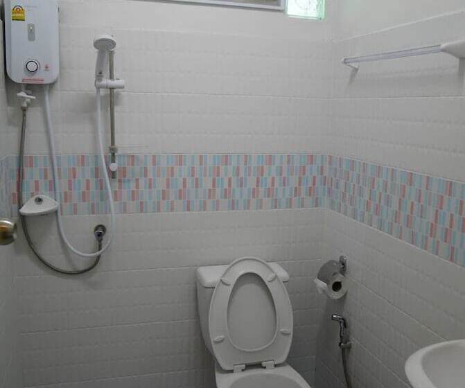 スタンダードルーム, Nawee Guesthouse Sairee