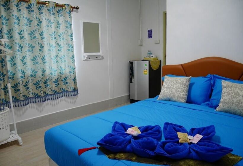 スタンダードルーム, Nawee Guesthouse Sairee