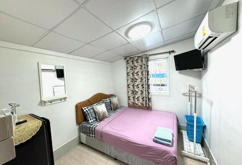 スタンダードルーム, Nawee Guesthouse Sairee