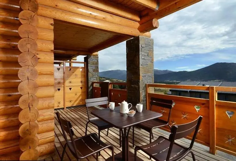 آپارتمان 2 خوابه با تراس, Chalet Ana