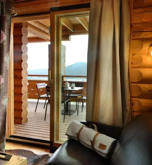 آپارتمان 2 خوابه با تراس, Chalet Ana