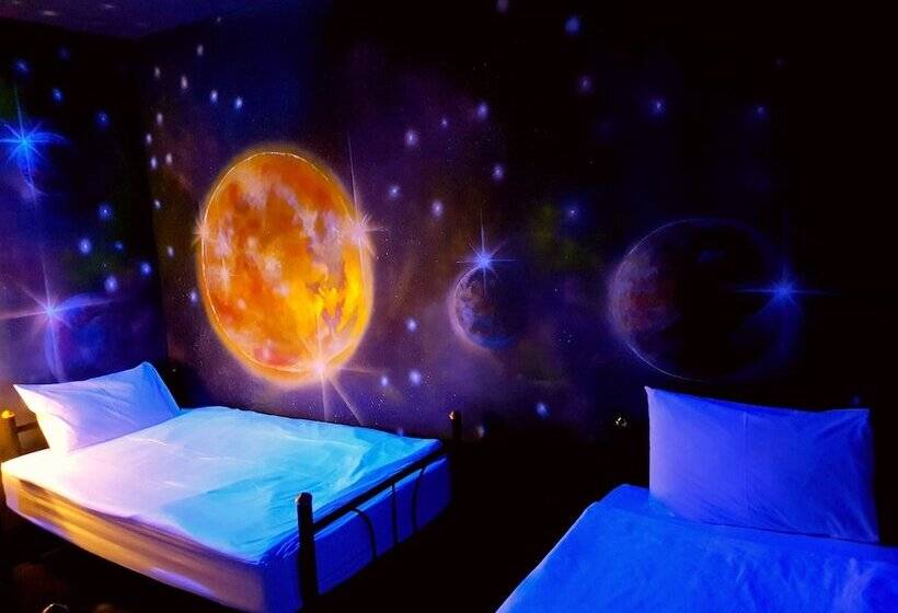 스탠다드 트리플 룸, Eclipse Hostel And Bar