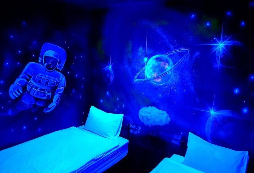 스탠다드 트리플 룸, Eclipse Hostel And Bar