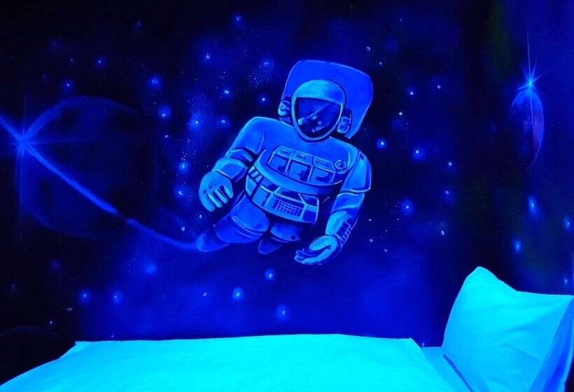 스탠다드 트리플 룸, Eclipse Hostel And Bar