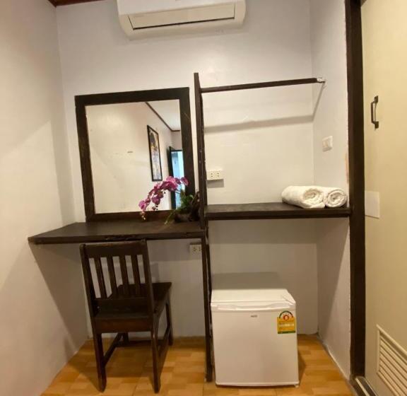 스탠다드 룸, Eclipse Hostel And Bar