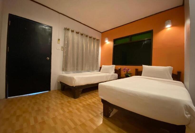 스탠다드 룸, Eclipse Hostel And Bar