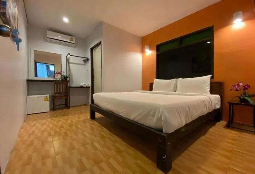 Quarto deluxe, Eclipse Hostel And Bar