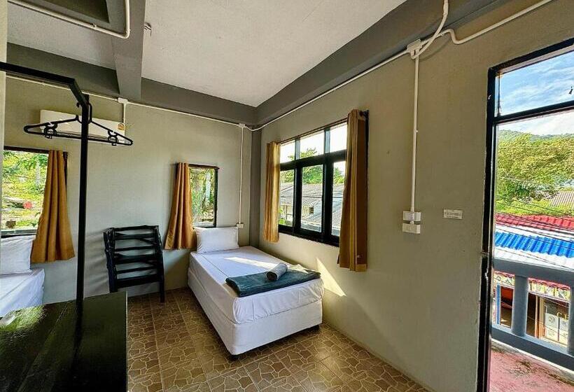 스탠다드 룸, Eclipse Hostel And Bar