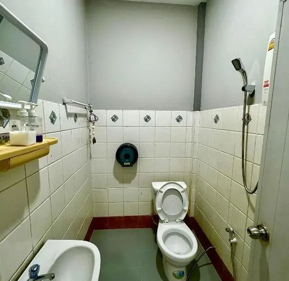 Quarto Triplo Basic, Eclipse Hostel And Bar