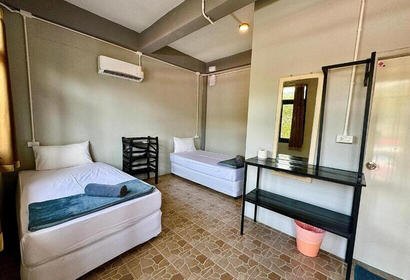 스탠다드 룸, Eclipse Hostel And Bar