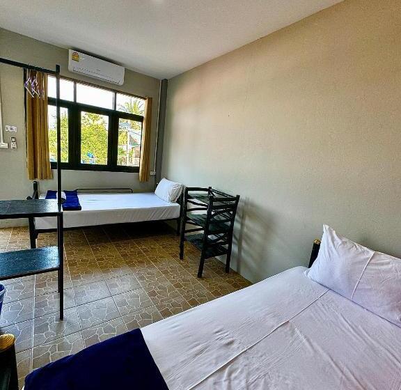 스탠다드 룸, Eclipse Hostel And Bar