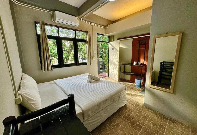 스탠다드 트리플 룸, Eclipse Hostel And Bar