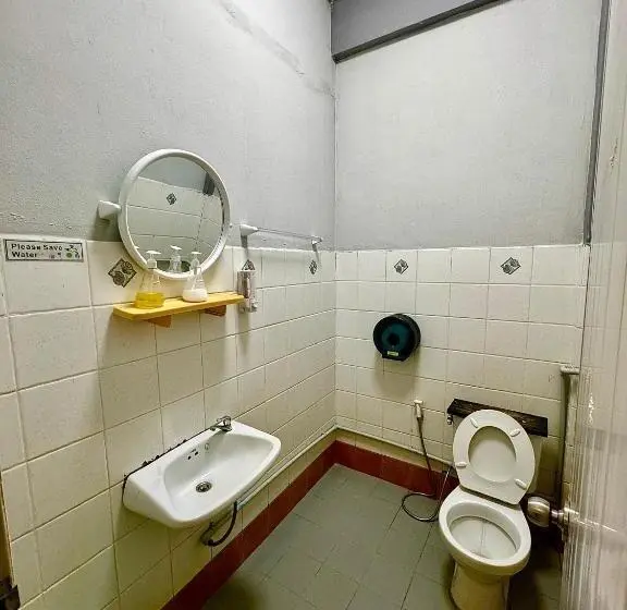 Quarto Triplo Standart, Eclipse Hostel And Bar