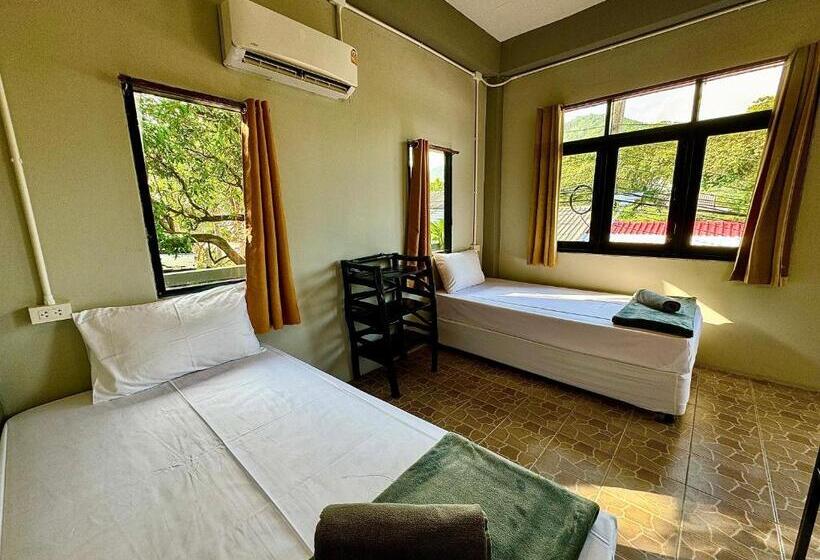 스탠다드 룸, Eclipse Hostel And Bar