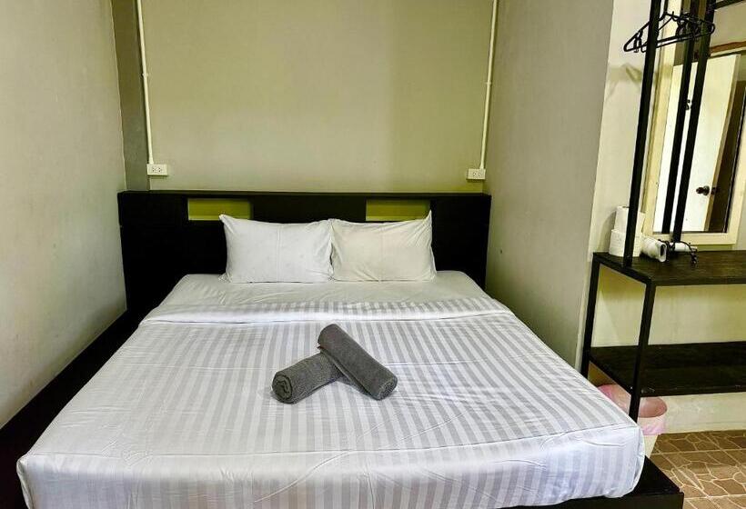 스탠다드 룸, Eclipse Hostel And Bar