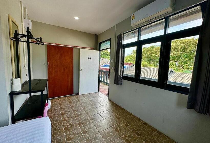 스탠다드 룸, Eclipse Hostel And Bar