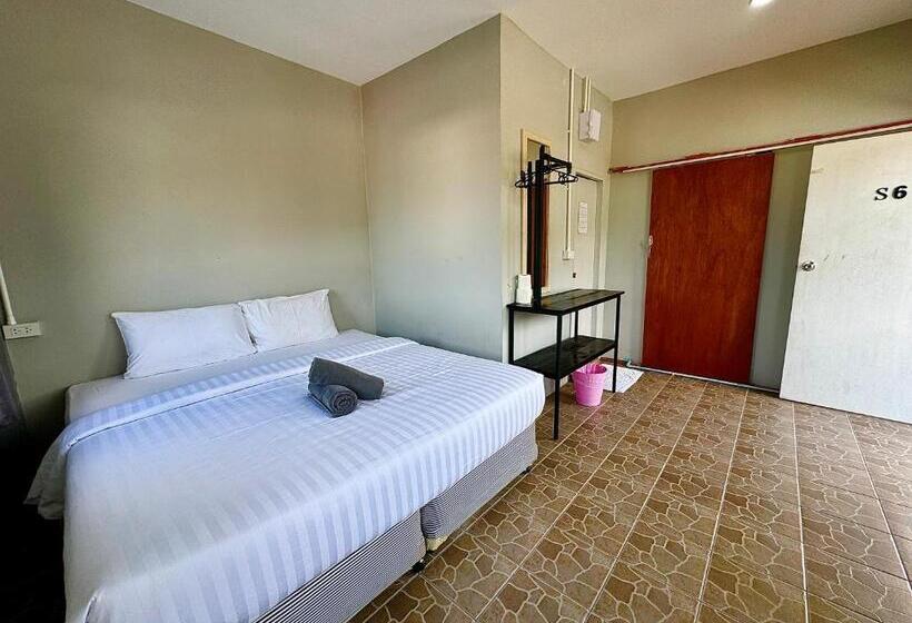 스탠다드 룸, Eclipse Hostel And Bar