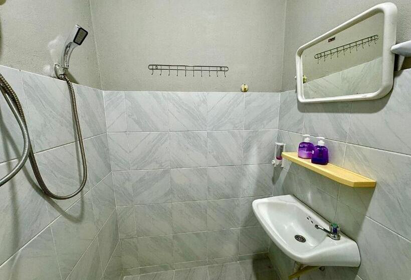 스탠다드 룸, Eclipse Hostel And Bar