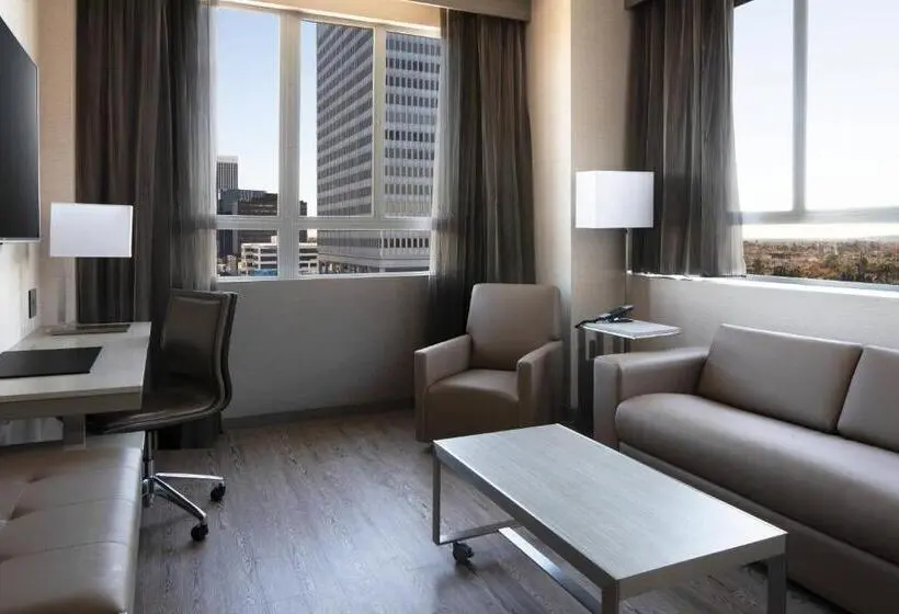 سوئیت با تخت بزرگ, Ac Hotel By Marriott Beverly Hills