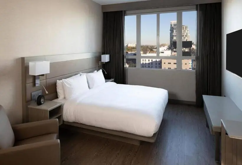 سوئیت با تخت بزرگ, Ac Hotel By Marriott Beverly Hills