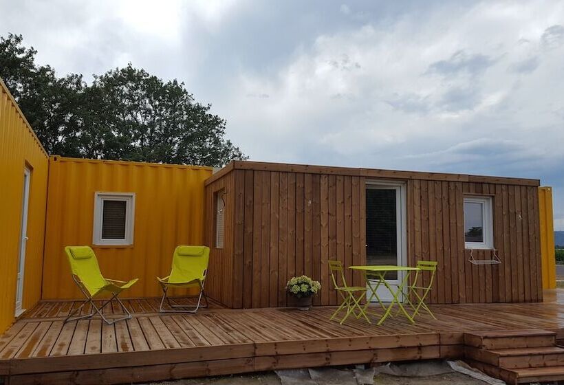 غرفة قياسية, Des Branches & Vous