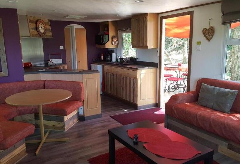 منزل غرفتين نوم, Des Branches & Vous