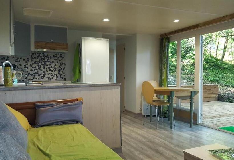 منزل غرفة نوم واحدة, Des Branches & Vous