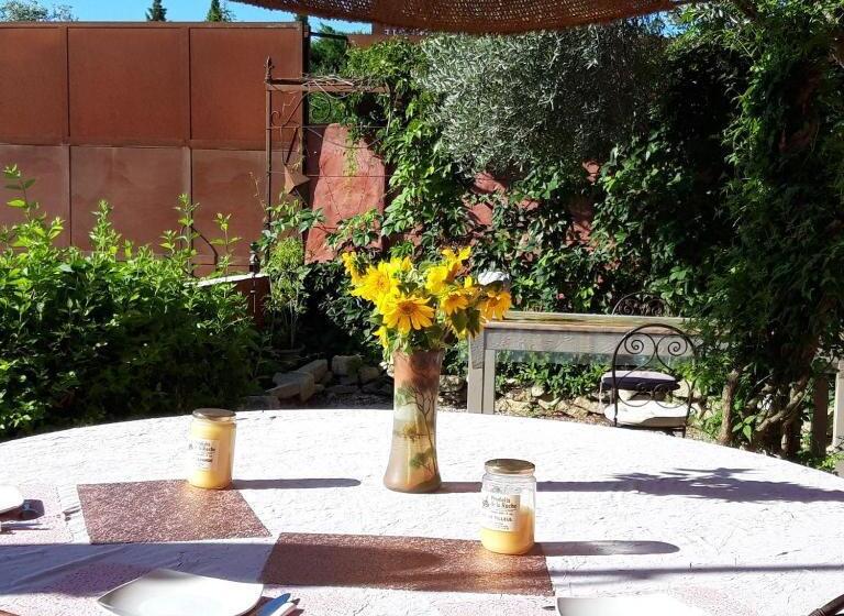 スタンダードルーム, La Medievale Du Luberon