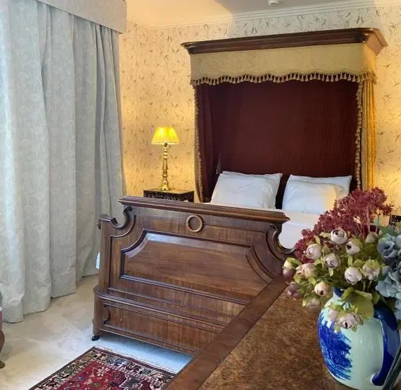 キングサイズベッドのデラックスルーム, Victoria Spa Lodge