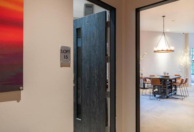 Люкс Кровать Квин, R Inn Napa