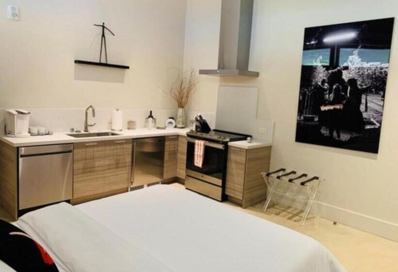 Люкс Кровать Квин, R Inn Napa