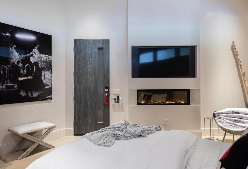 Люкс Кровать Квин, R Inn Napa