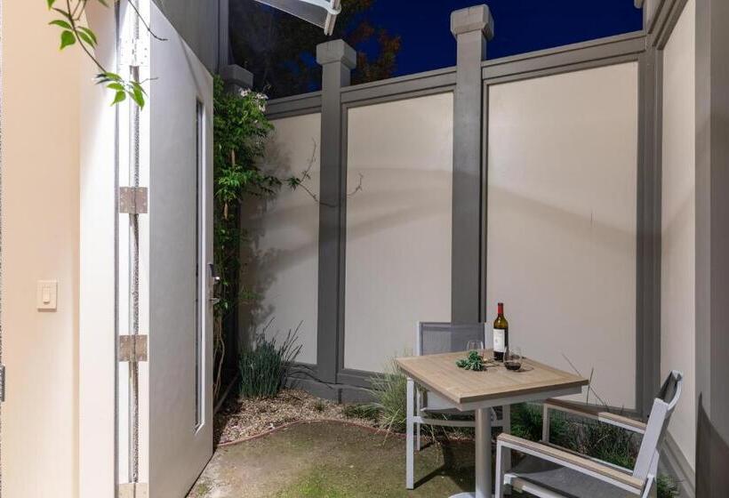 Люкс Кровать Кинг, R Inn Napa