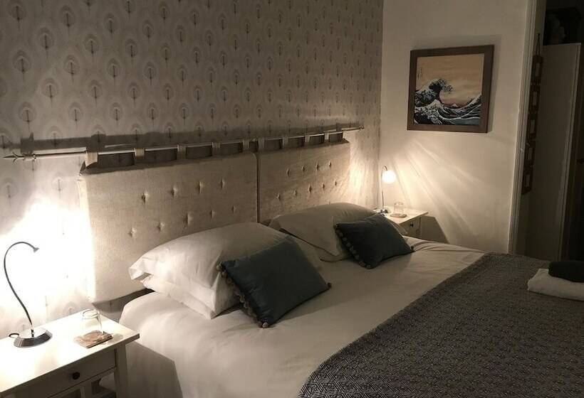 Номер Стандарт, The White House