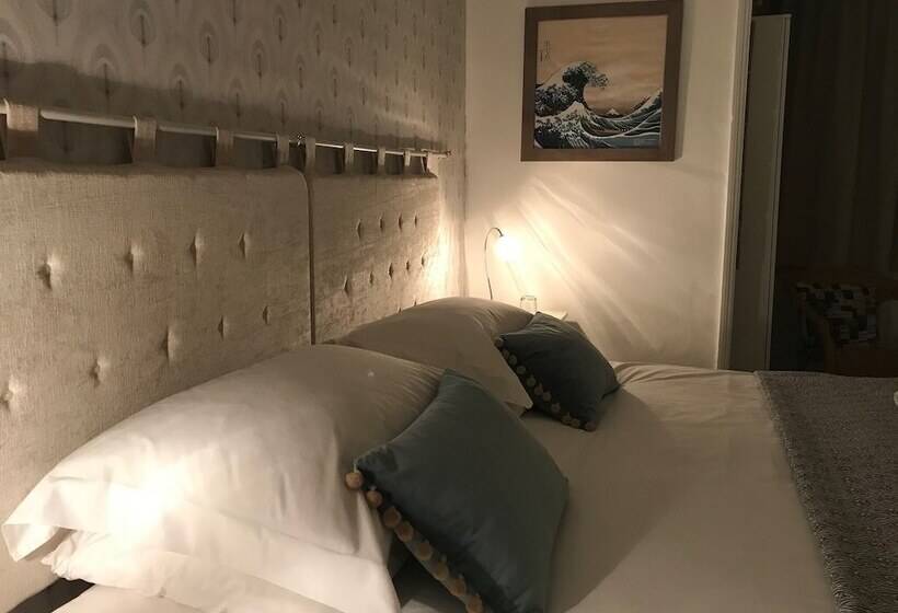 Номер Стандарт, The White House