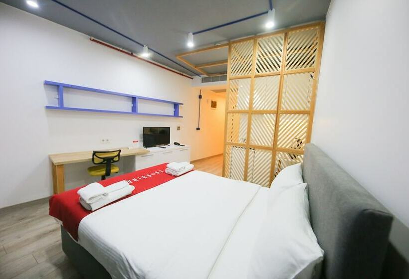 استودیوی استاندارد, Coordinat Suits