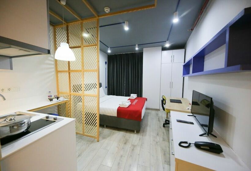 استودیوی استاندارد, Coordinat Suits