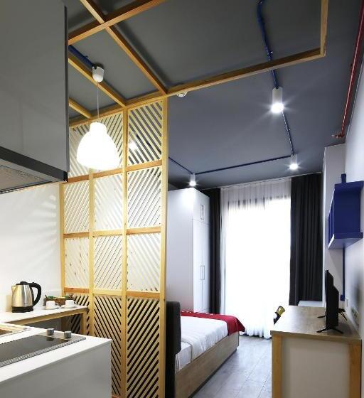 استودیوی استاندارد, Coordinat Suits