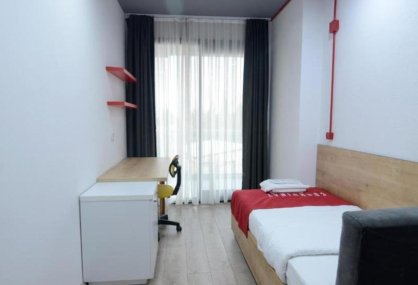 آپارتمان 2 خوابه, Coordinat Suits