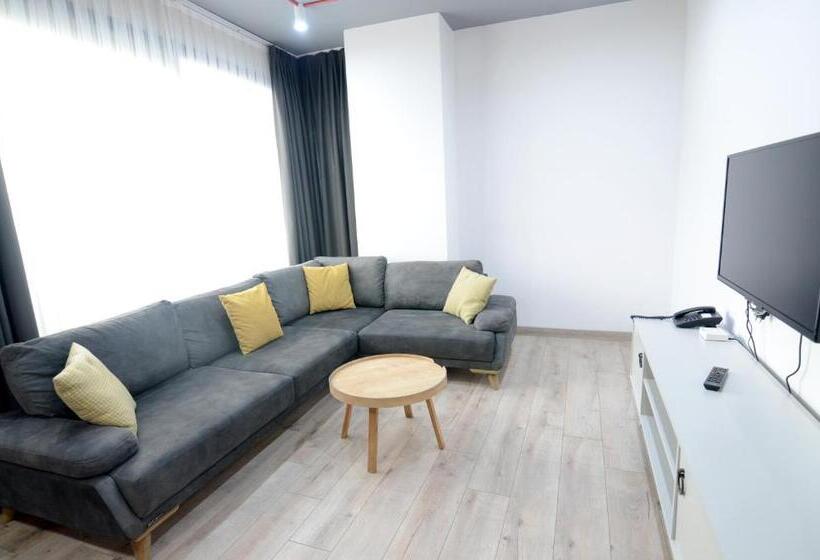 آپارتمان 2 خوابه, Coordinat Suits